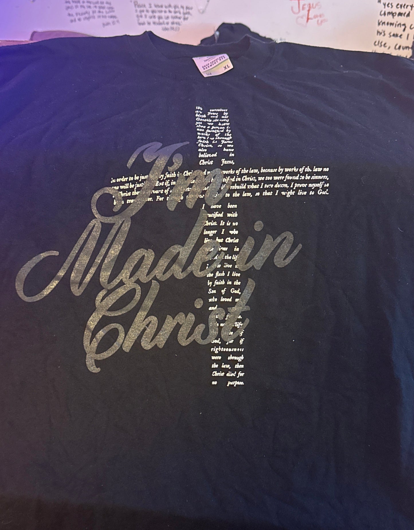 BW Galatians 2:20 Cross (oversized boxed tee)